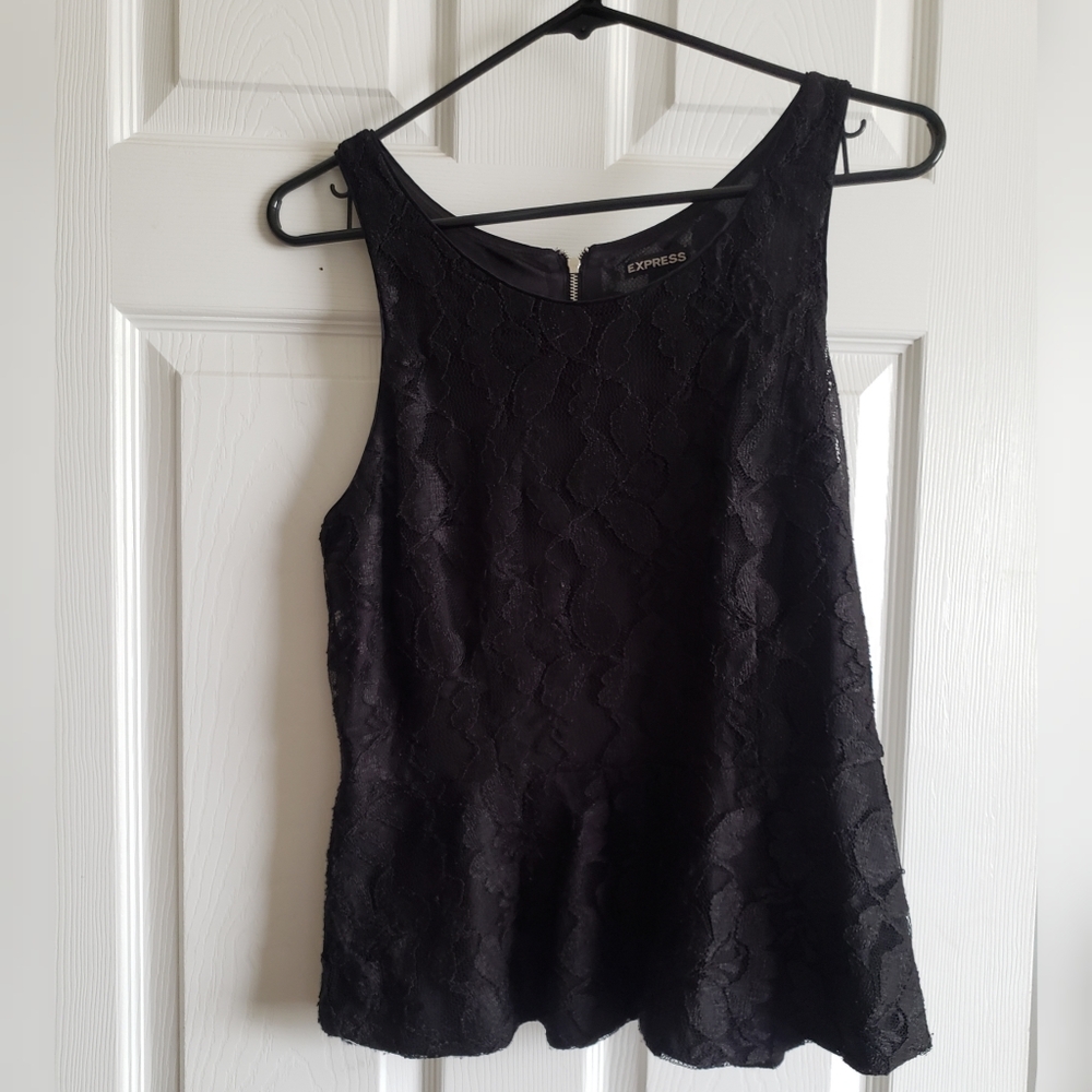 Lace peplum tank M
